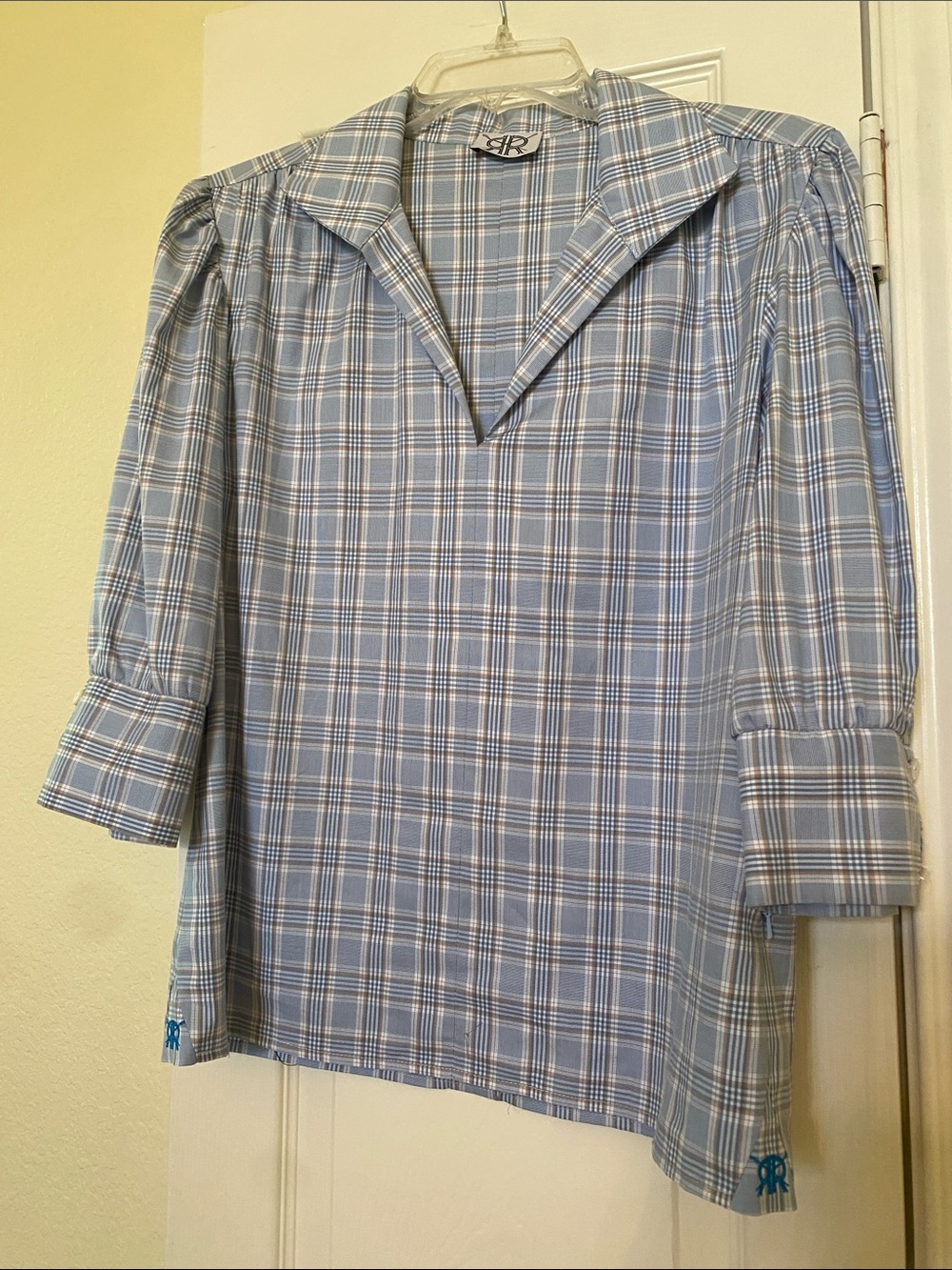 Men's Light Blue Plaid Casual Button-Down Shirt by